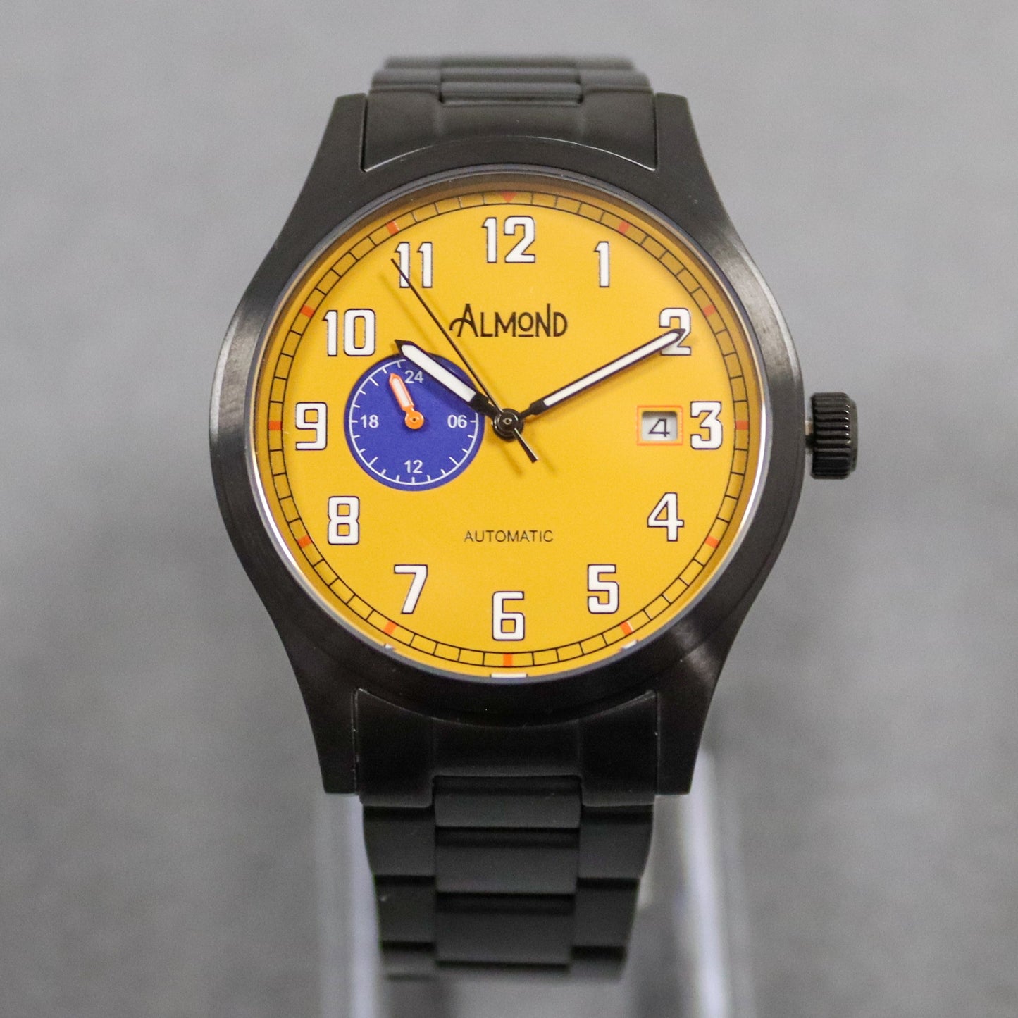 Almond Rifleman Field