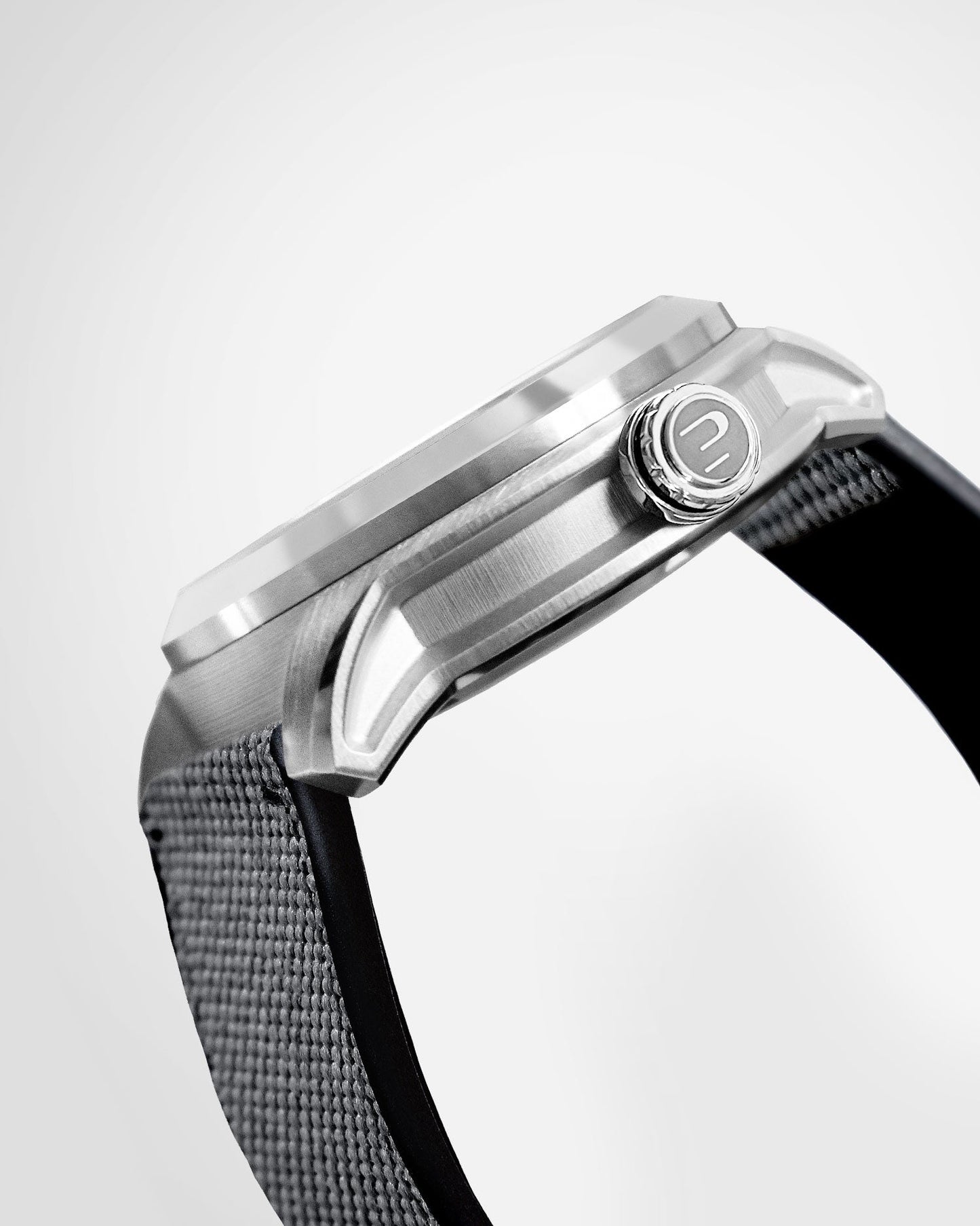 Classicon Wandering Hour - 42mm blue