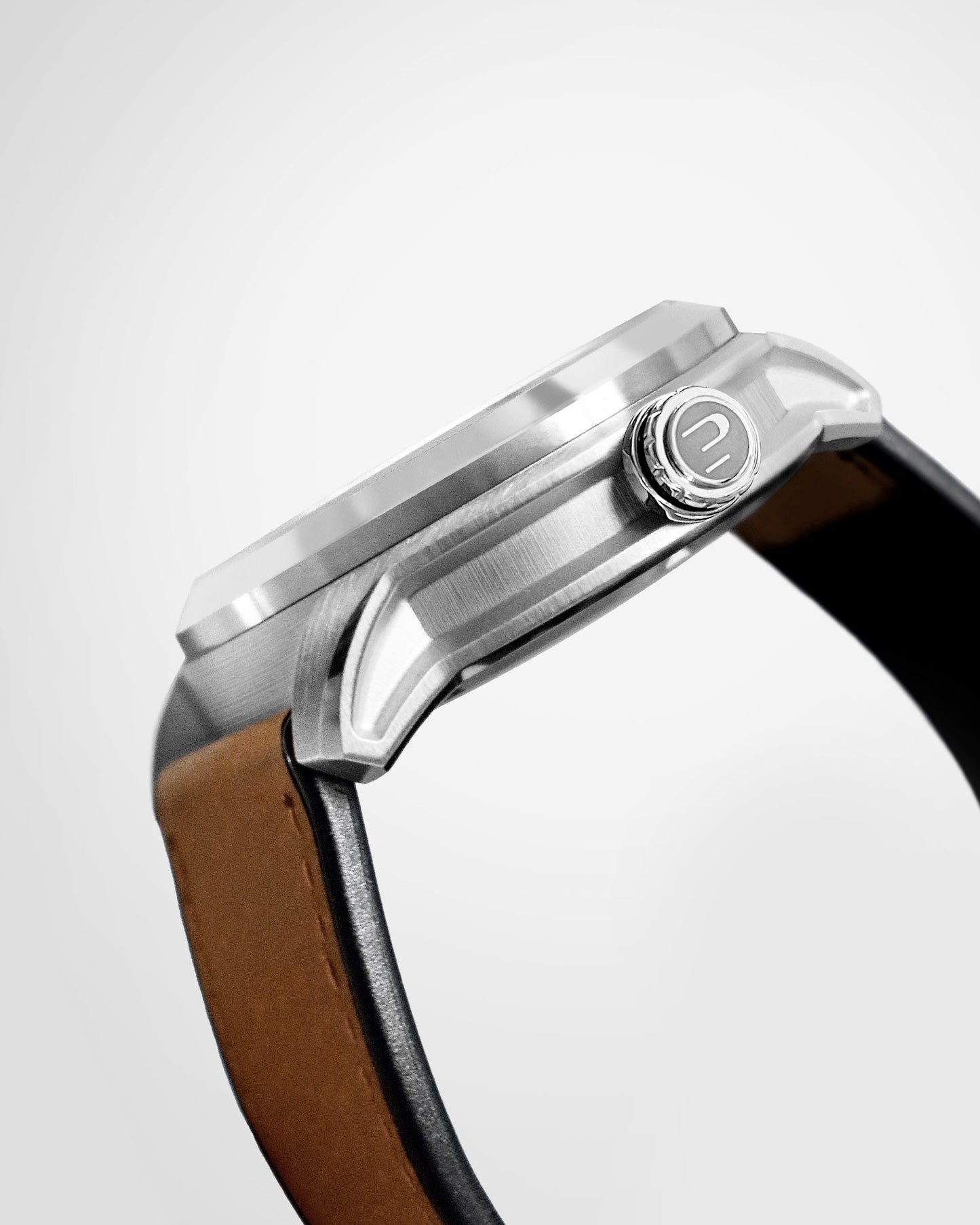 Classicon Wandering Hour - 42mm bronze