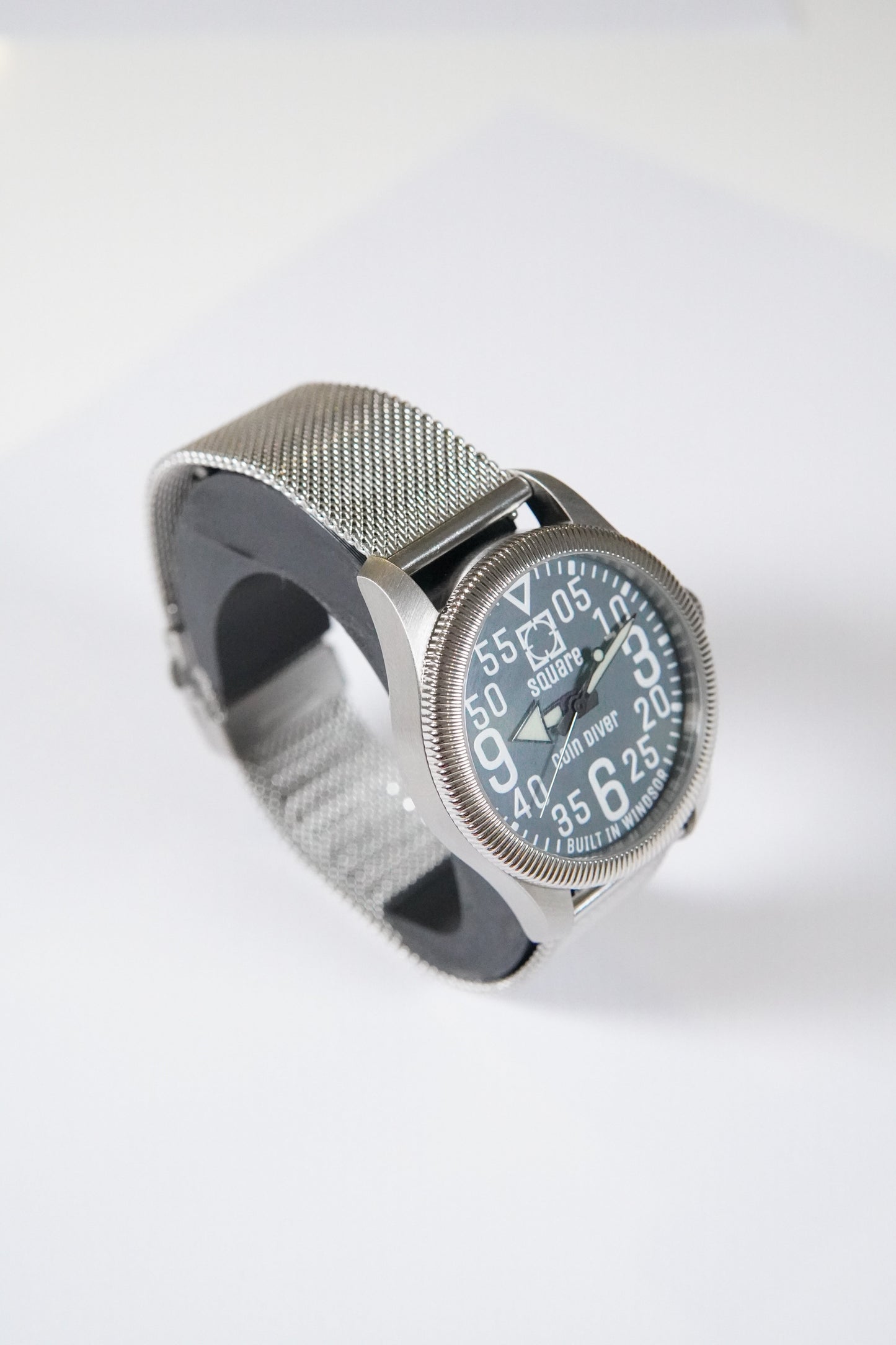Coin Diver Grey