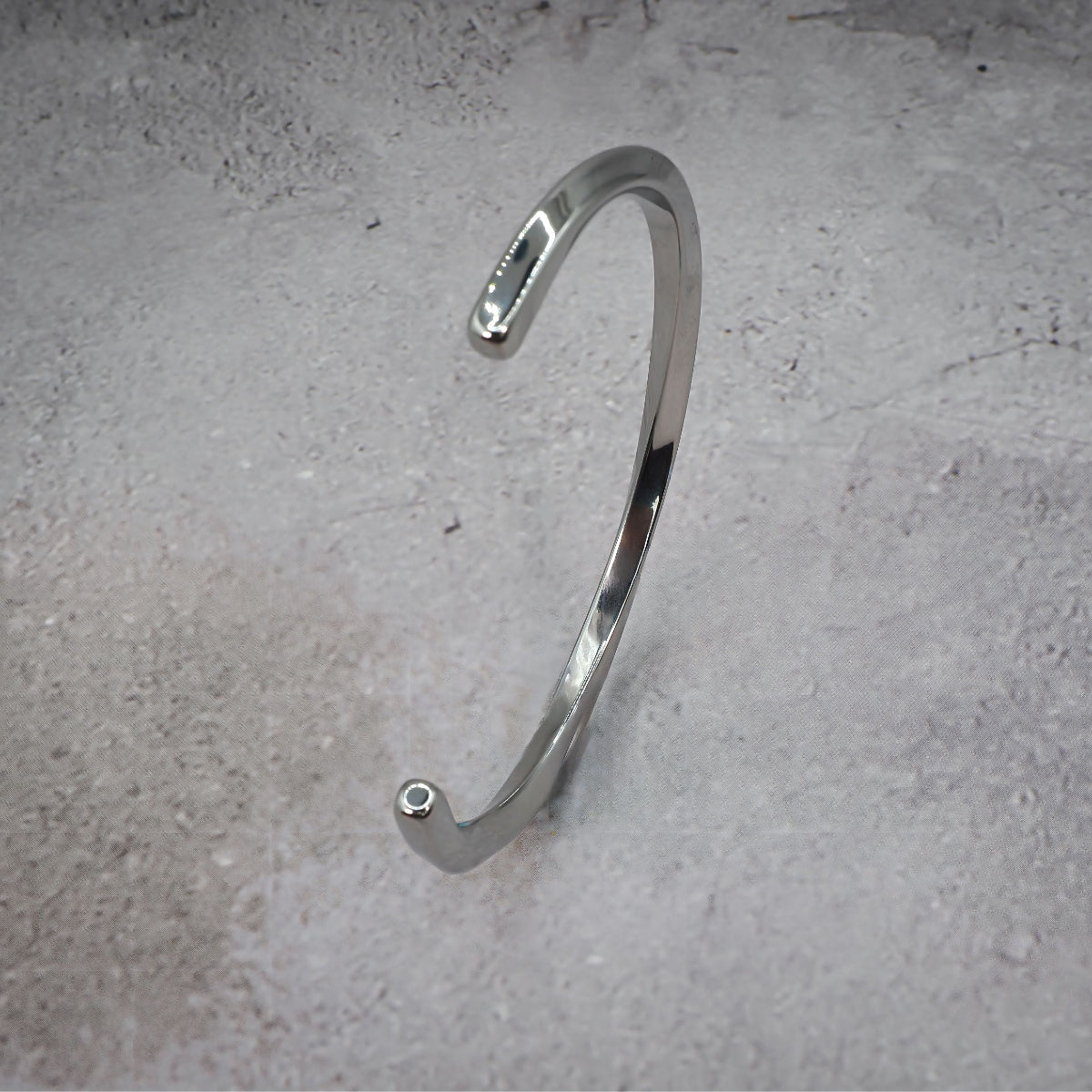 MNRK Minimalist Bracelet