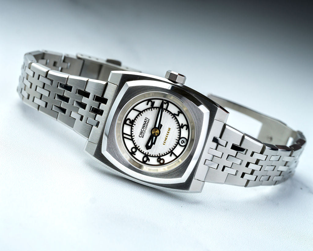 Concourse Silver-White