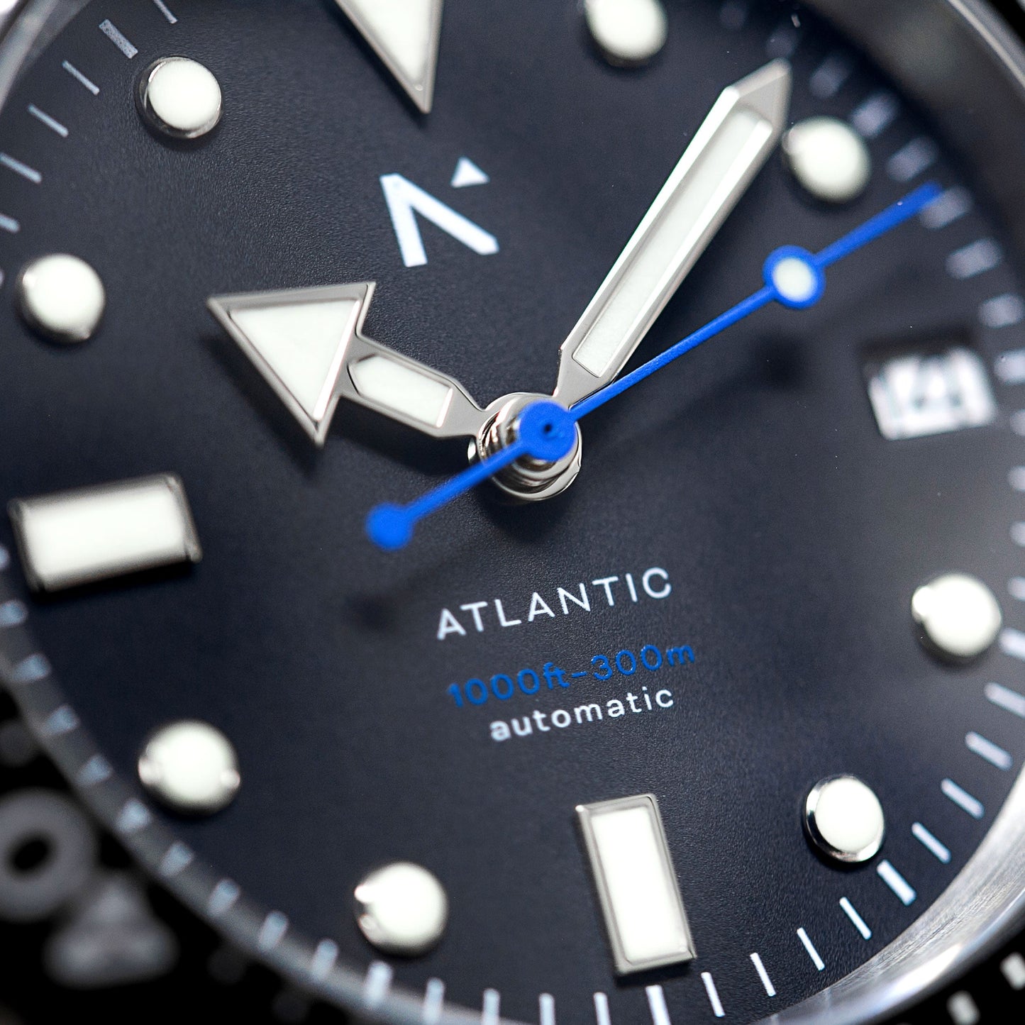 'Atlantic' Dive Watch (40mm) | Flare Orange NATO